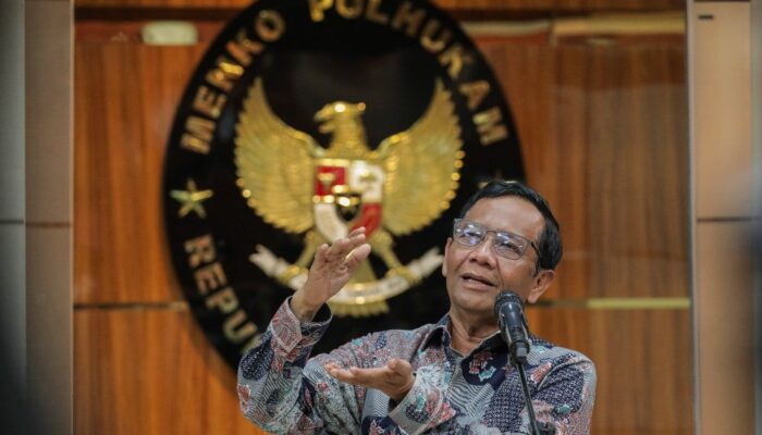 Mundur Jadi Menko Polhukam, Haris Pertama: Mahfud Pemimpin Teladan yang Mampu Kendalikan Syahwat Kekuasaan