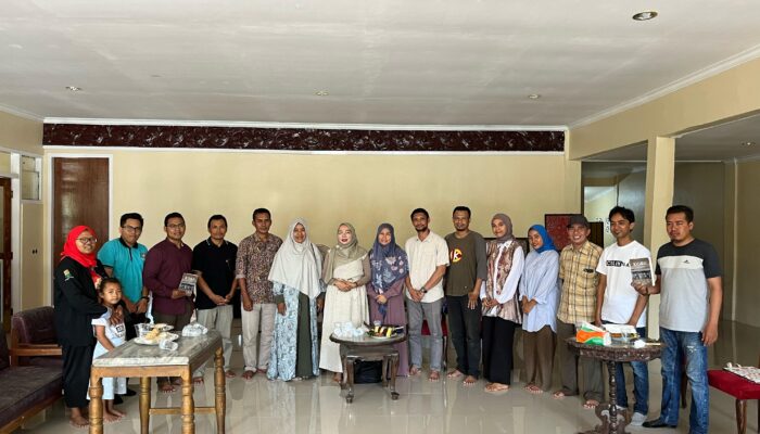 Budayawan Bima Launching Buku Sejarah, dengan Judul KORE Eksistensi Kerajaan Sanggar dalam Sejarah dan Budaya