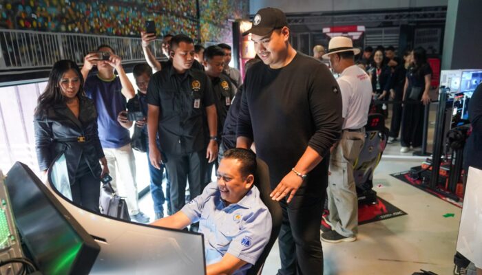 Menpora Dito Hadiri Grand Opening Tournament P1 Digital Motorsport di Blackstone Garage