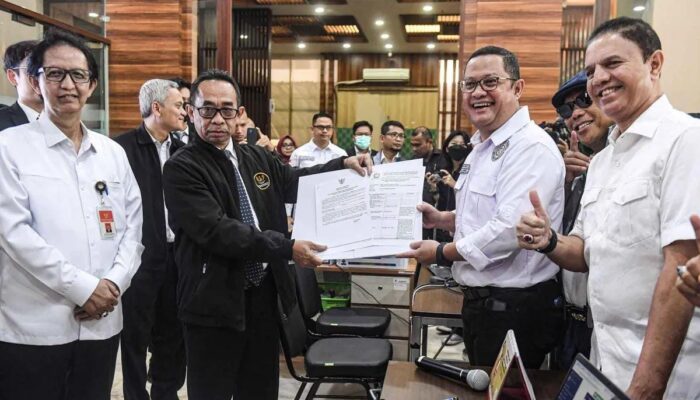 Nggak Pakai Lama, Pasangan Anies-Muhaimin Daftarkan Gugatan PHPU ke MK