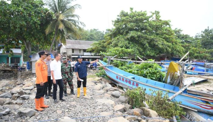 PJ Gubernur Jawa Barat Larang Nelayan Tidak Melaut
