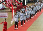 Kontingen Indonesia Berseragam Batik pada Defile Opening Ceremony 13th ASEAN Schools Games 2024 Vietnam