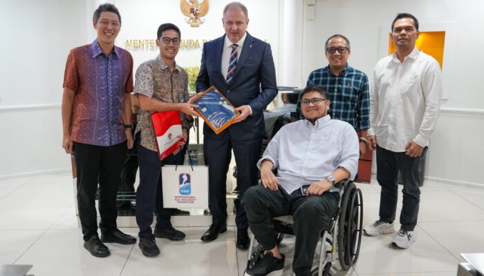 Federasi Hoki Es Dunia Siap Bantu Kembangkan Olahraga Hoki Es di Indonesia