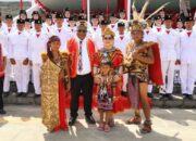 Hadiri HUT Kemerdekaan di Entikong, Wamendagri Ajak Warga Perbatasan Hidupkan Ekonomi Dengan Fasilitas yang Telah Dibangun