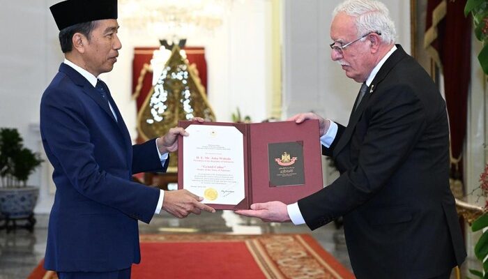 Presiden Jokowi Menerima Penghargaan tertinggi dari Palestina