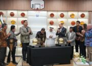 Presiden Jokowi Didampingi Menpora Dito Resmikan Kantor FIBA