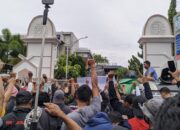 Ratusan Nelayan Lombok Timur Unjukrasa di DPRD NTB Tolak Pemasangan VMS