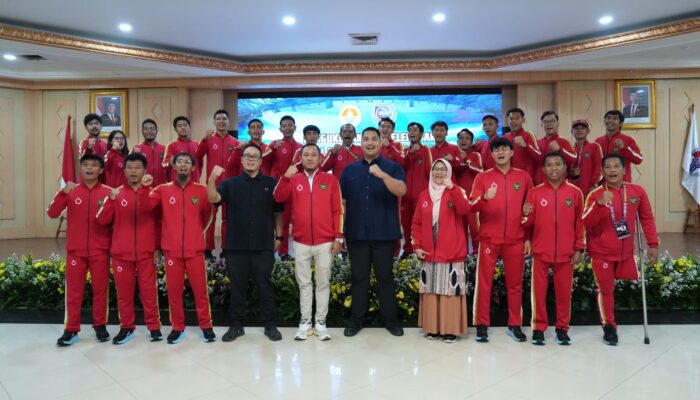 Menpora Dito Lepas Timnas Sepak Bola Amputasi ke Amputee Football Asian Championship 2025