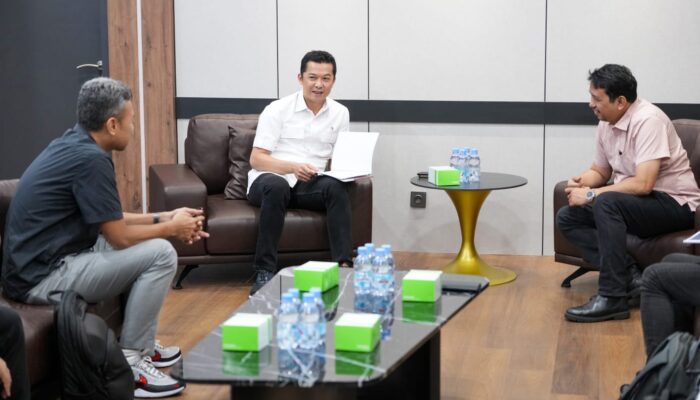 Wamenpora Taufik Hidayat Bahas Perkembangan Olahraga dengan CNN Indonesia