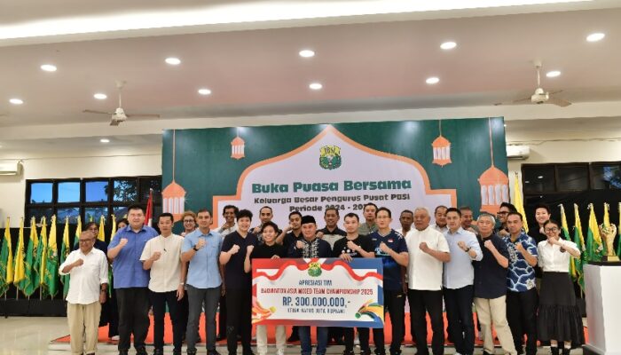 Silaturahmi dan Gotong Royong Warnai Buka Puasa PBSI Bersama Atlet dan Pengurus