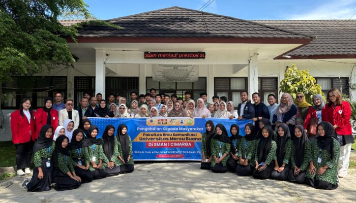 Dengan Tajuk “Literasi dan Komunikasi Kreatif di Ranah Digital” UMB Dorong Siswa Lebih Kritis dalam Menyikapi Informasi