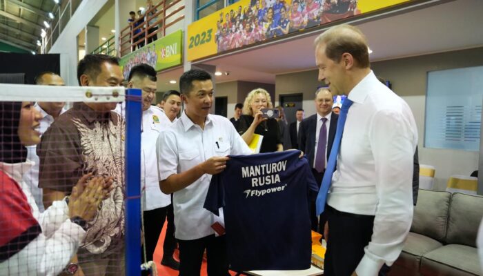 Wamenpora Taufik Sambut Wakil PM Rusia di Pelatnas PBSI, Bahas Kerja Sama Olahraga