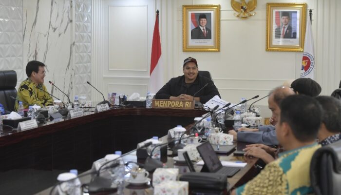 Menpora Pimpin Rapat Perdana Deputi Pelayanan Kepemudaan, Fokus Bangun Sistem Tepat Sasaran