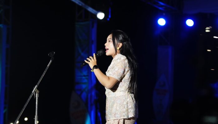 Utusan Khusus Presiden Tunjukkan Pesona Festival Lakey ke Prabowo