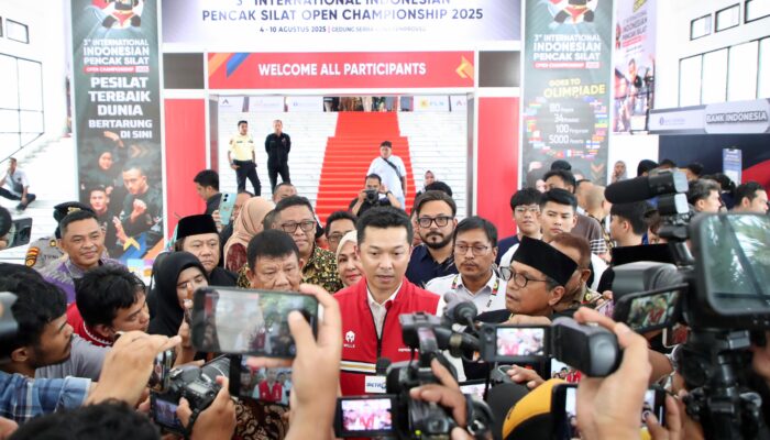 Wamenpora : Pencak Silat Indonesia Membanggakan dan Sering Juara Umum